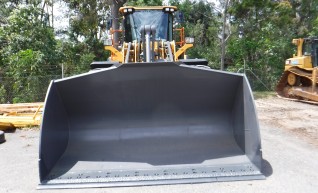 Volvo L180H Wheel Loader 1