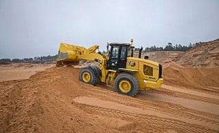 Cat 938H Wheel Loader 1