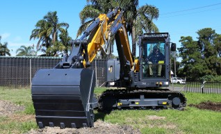 XCMG XE80U Excavator 9T 1