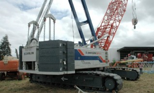 ZOOMLION QUY130 CRAWLER CRANE 1