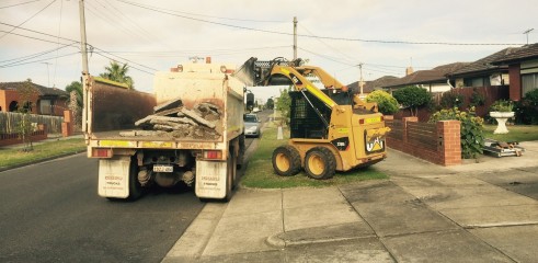 BOBCAT/TIPPER SERVICES 3