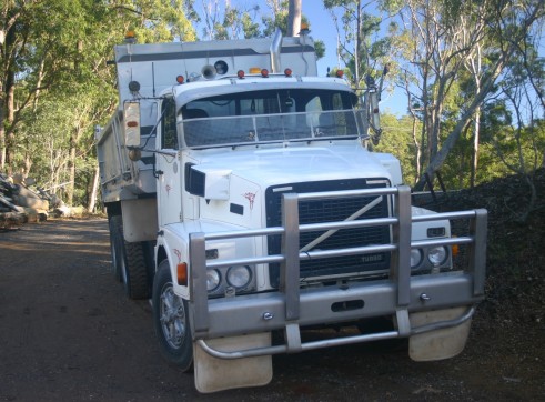 10 cubic meter tipper 1