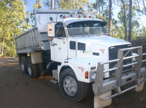 10 cubic meter tipper 3