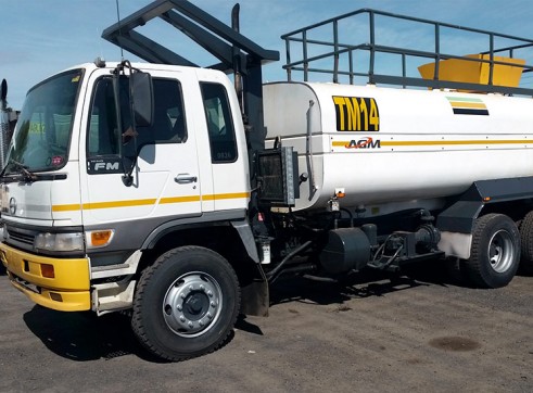 12,000-16,000L Water Trucks 1