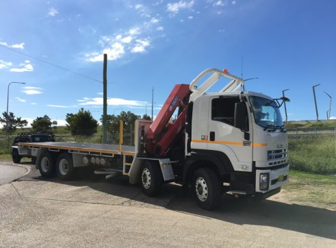 13T 8x4 Hiab Truck - Front Mount