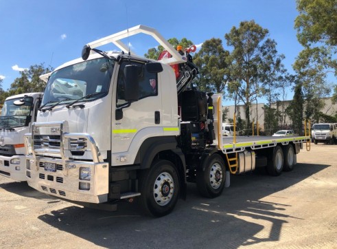 13T 8x4 Hiab Truck - Front Mount 2