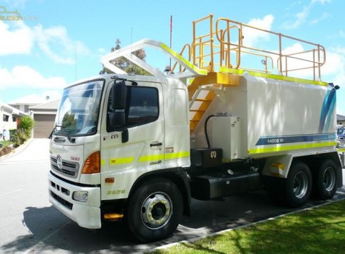 14,000L Hino Water Truck