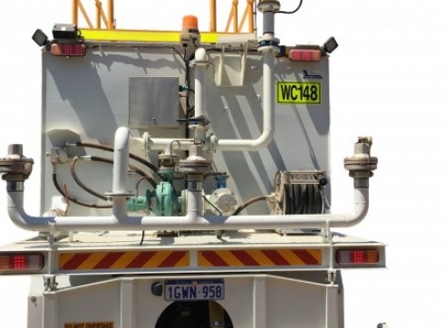 14,000L Isuzu Water Cart 4