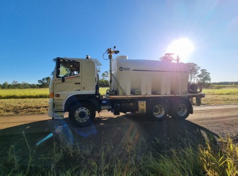 14,000 Litre Water Truck 3