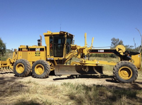 140M/H Graders 2