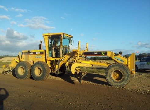 14H CAT Grader w/GPS 2