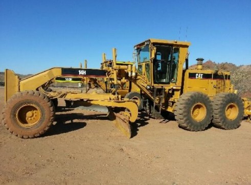 14h Grader with Fitter / Operator 1