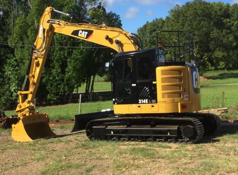 14T Caterpillar Excavator w/ROPS & FOPS