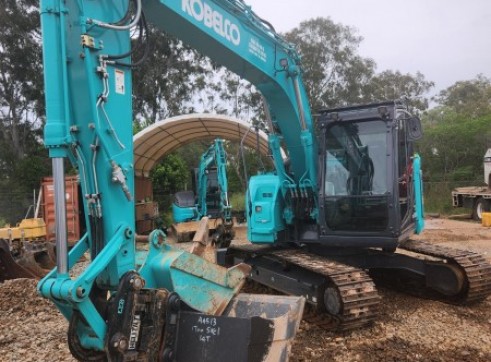 14t Excavator