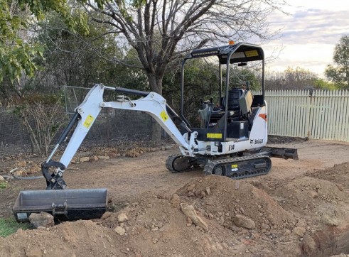 1.7T Bobcat Mini Excavator 1