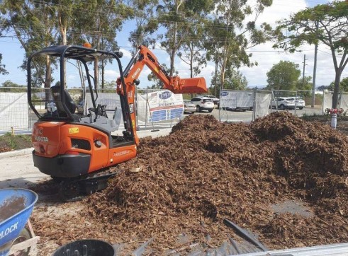 1.8T Kubota Mini Excavator 3