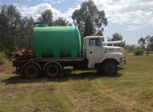 1996 Ford L8000 Water Truck 