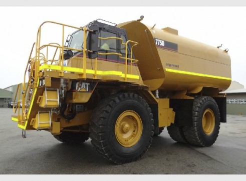 1998 CAT 775D Water Cart (H6850) 2