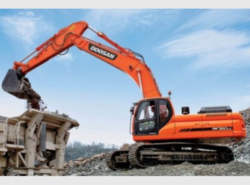 1x DOOSAN 350-7 Excavator 1