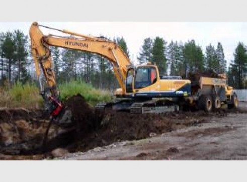 1x HYUNDAI 290-7 Excavator 1