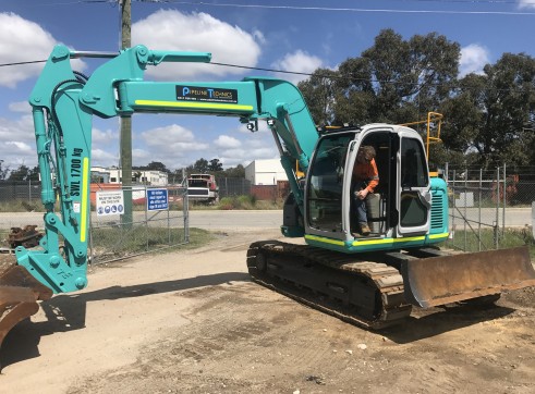 2 x 13T Kobelco Excavators 1