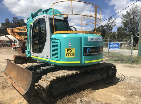 2 x 13T Kobelco Excavators 2