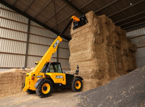 2.5T JCB Telehandler 1