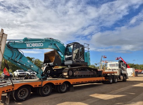 20-25 Ton Excavator 1