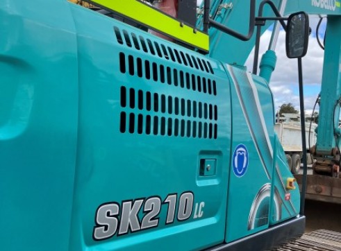20T Kobelco Excavator 3