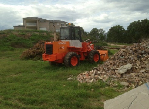 2000 Hitachi LX70 Front Loader 2