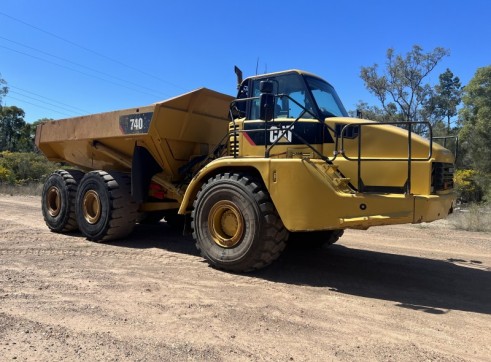 2005 Caterpillar 740 Moxy 1