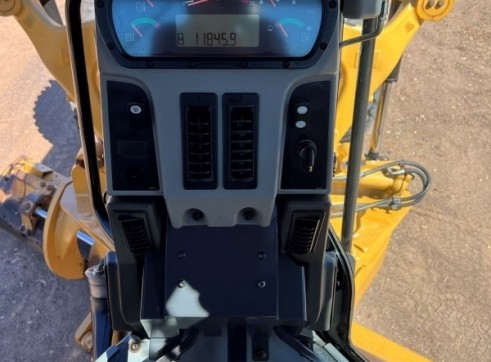 2011 Caterpillar 12M Grader 8