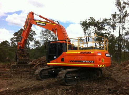 2012/2013 Doosan DX300LC 30t Excavator AVAILABLE NOW 1