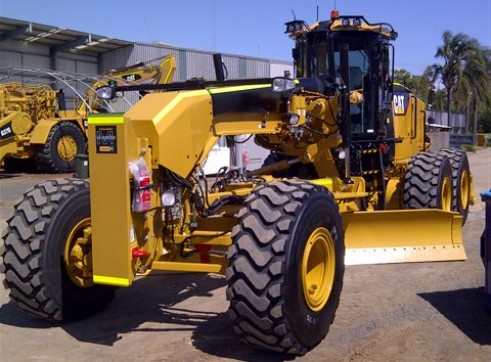 2012 CAT 16M Grader 1