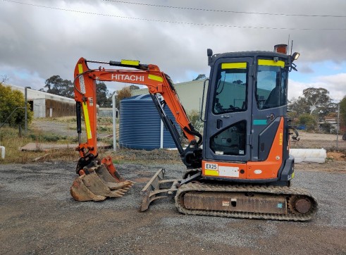 2013 3.3T Hitachi Excavator 2