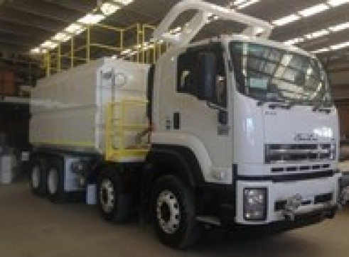 2017 Isuzu FYH2000 18,000 Lt 8x4 Mine Spec Water Truck 
