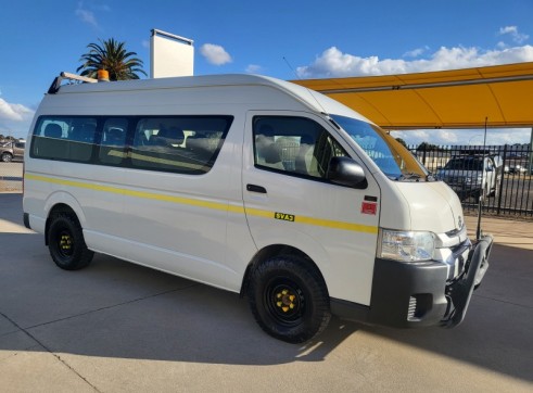 2017 Toyota 4X4 Bus 1