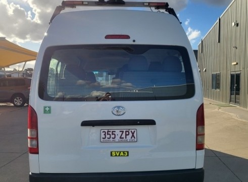 2017 Toyota 4X4 Bus 4