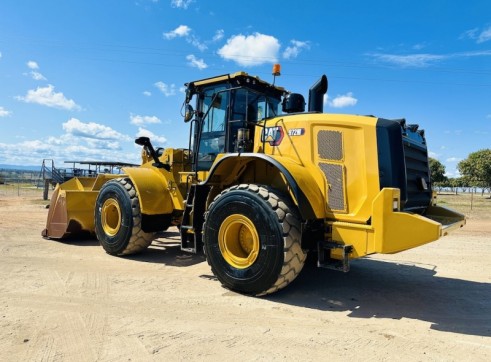2018 CAT 972M Wheel Loader 2