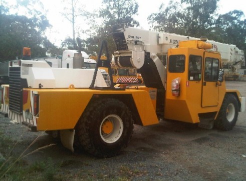 20T and 25T Franna Cranes