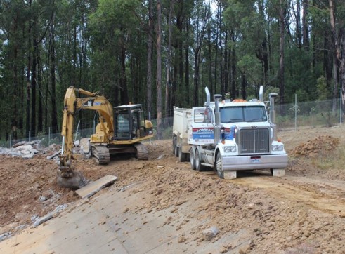 20T Caterpillar Excavator 2