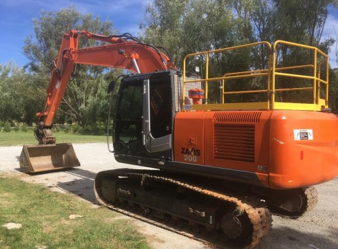 20T Hitachi Excavator 5