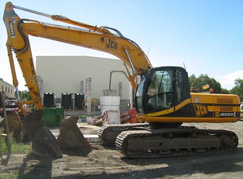 20T JCB 220 Excavator 1