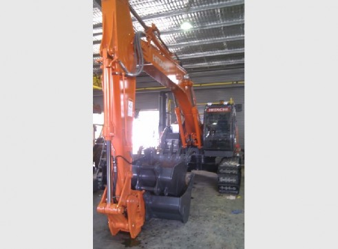 23 ton excavator with GPS 3