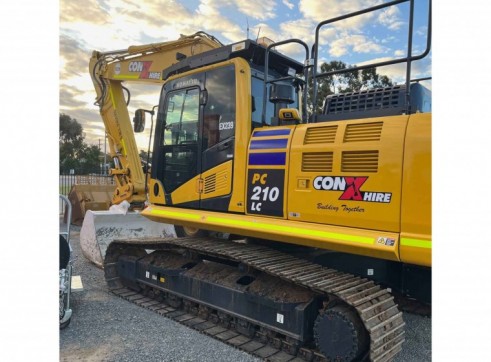 23T Komatsu Excavator 2