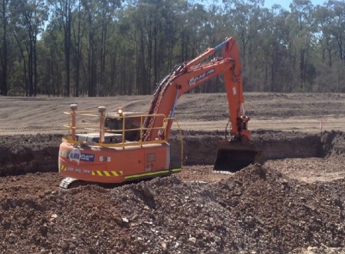 24T ZX240LC Hitachi Excavator