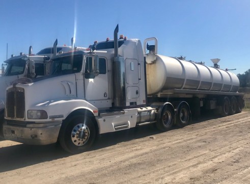 25,000L Semi Vacuum tanker 1