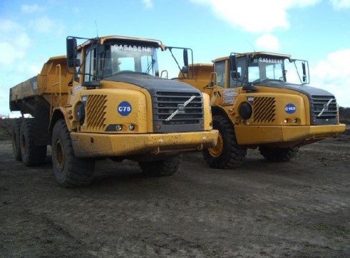 25 ton Dump Truck 2