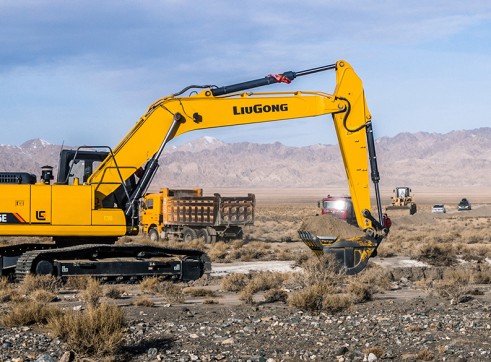 25 Tonne Excavator - Liugong 2