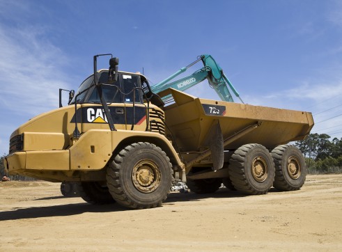 25T Artic Dump Truck 1